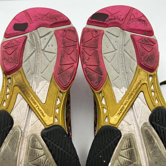 ASICS gel-noosa tri 10 cancer awareness shoes size 9.5